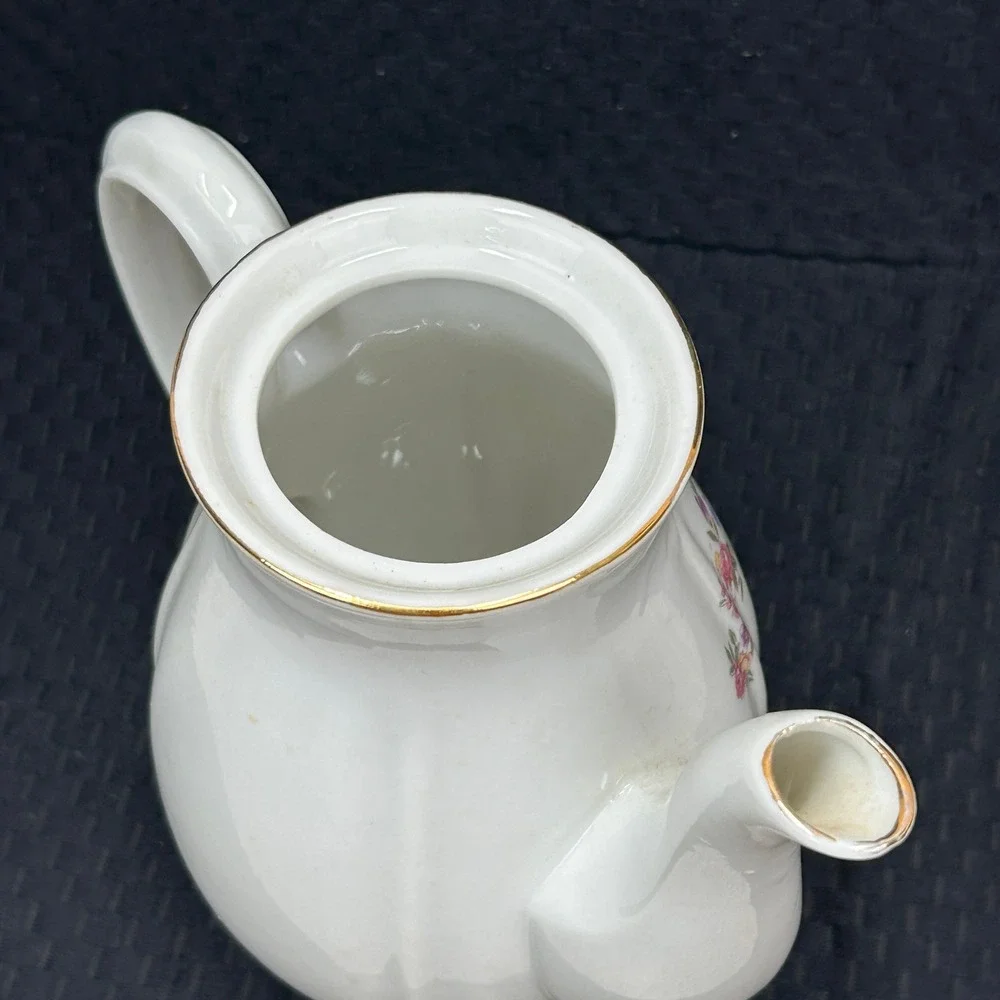Vintage Japan White Porcelain Floral Teapot Gold Trim‎ Ribbed Tea Pot with Lid